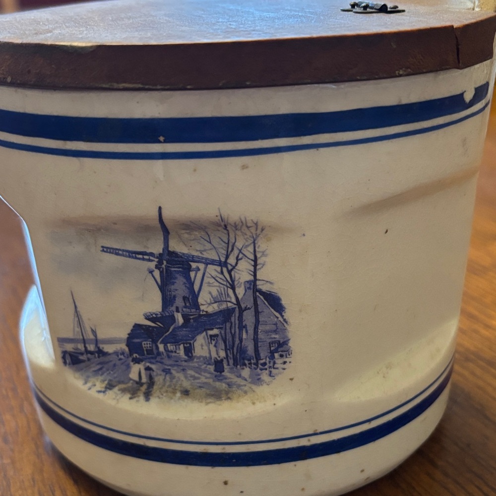 Vintage Ceramic Salt Box with Wooden Lid - Picture 4 of 9